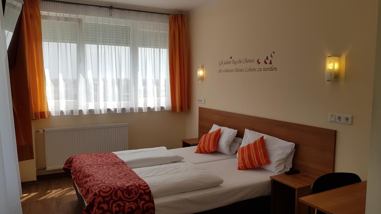 Dream Inn Hotel Regensburg Ost Exteriör bild