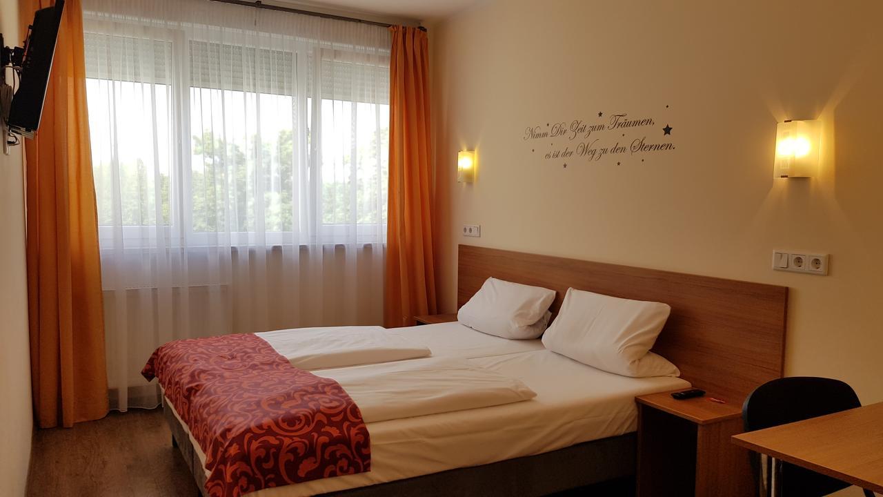 Dream Inn Hotel Regensburg Ost Exteriör bild